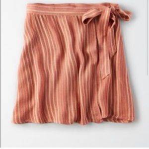 NWT🧡💕American Eagle wrap around bow tie skirt🧡💕 Size L